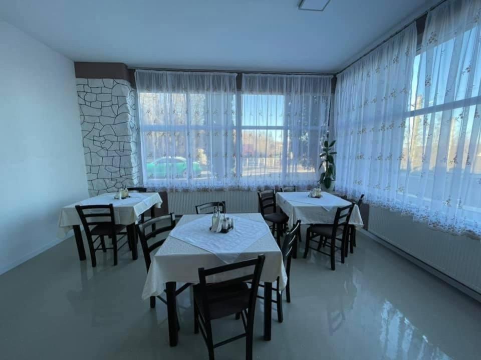 Guest House Zoreni Mociu 外观 照片