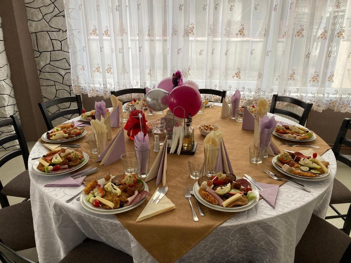 Guest House Zoreni Mociu 外观 照片