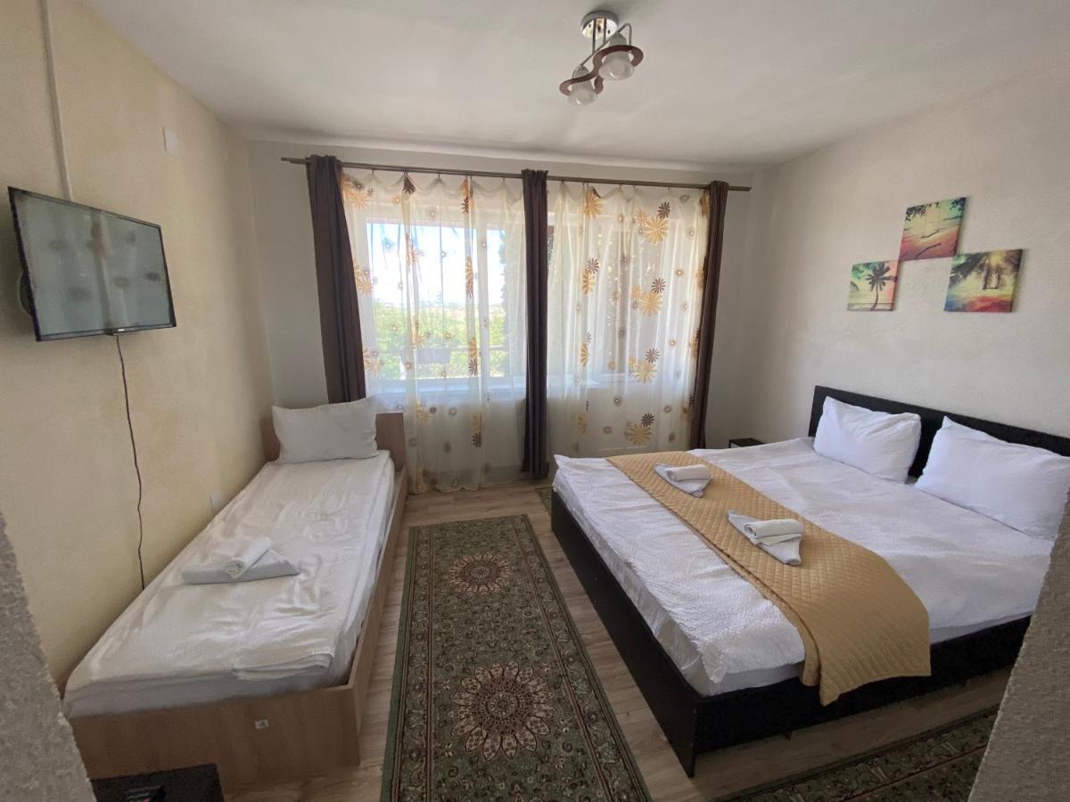 Guest House Zoreni Mociu 外观 照片